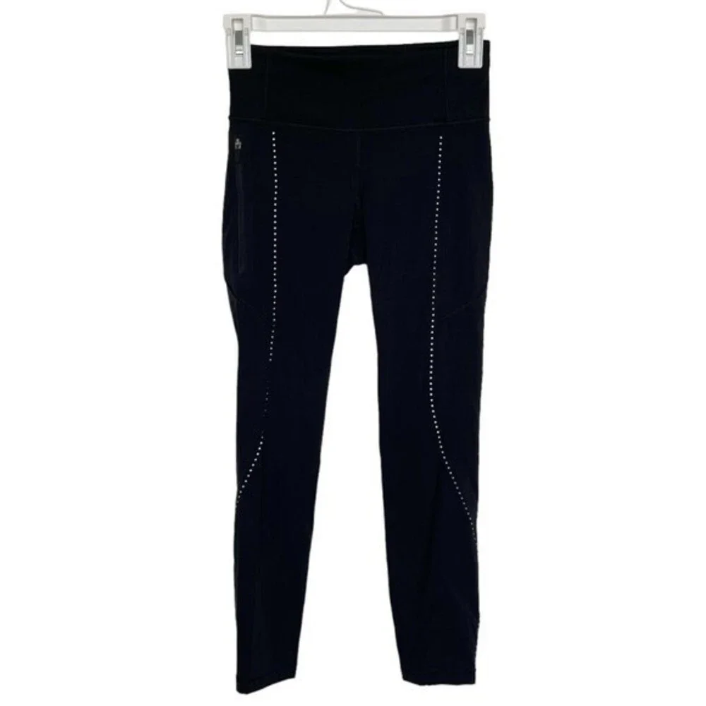 Lululemon Womens Extra Mile Crop Reflective Black Leggings Crop Size 2 Running
